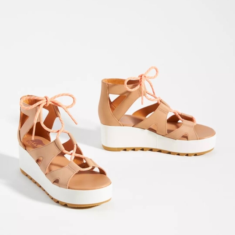 Sorel Tan Sandals with Pink Laces size 7.5